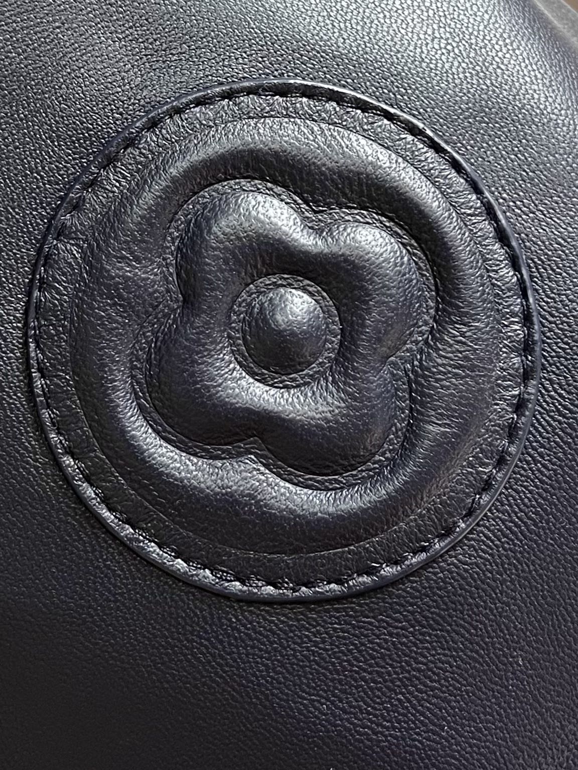 Lv 3D detail leather belted jacket