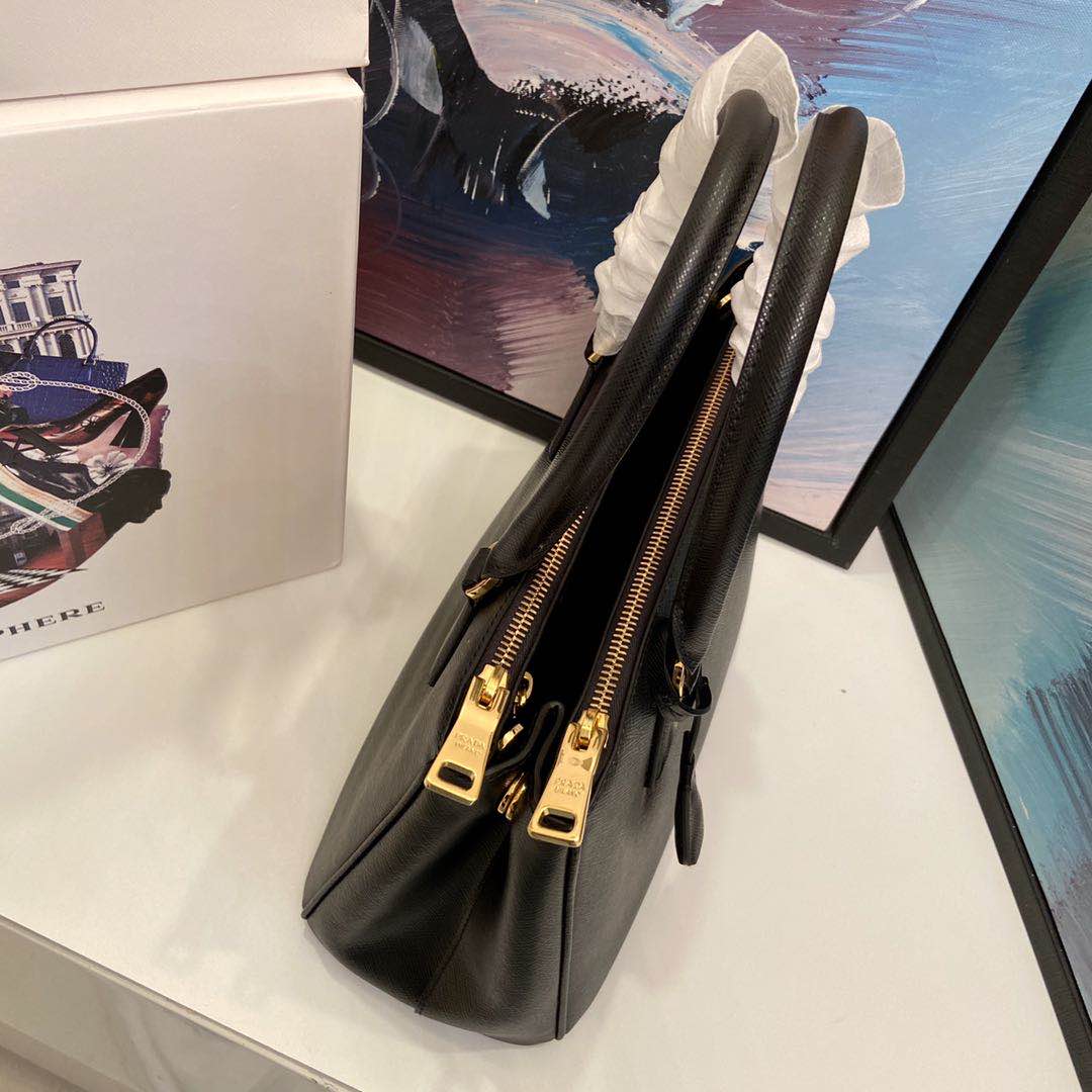 Mittelgroße Prada Galleria-Tasche aus Saffiano-Leder