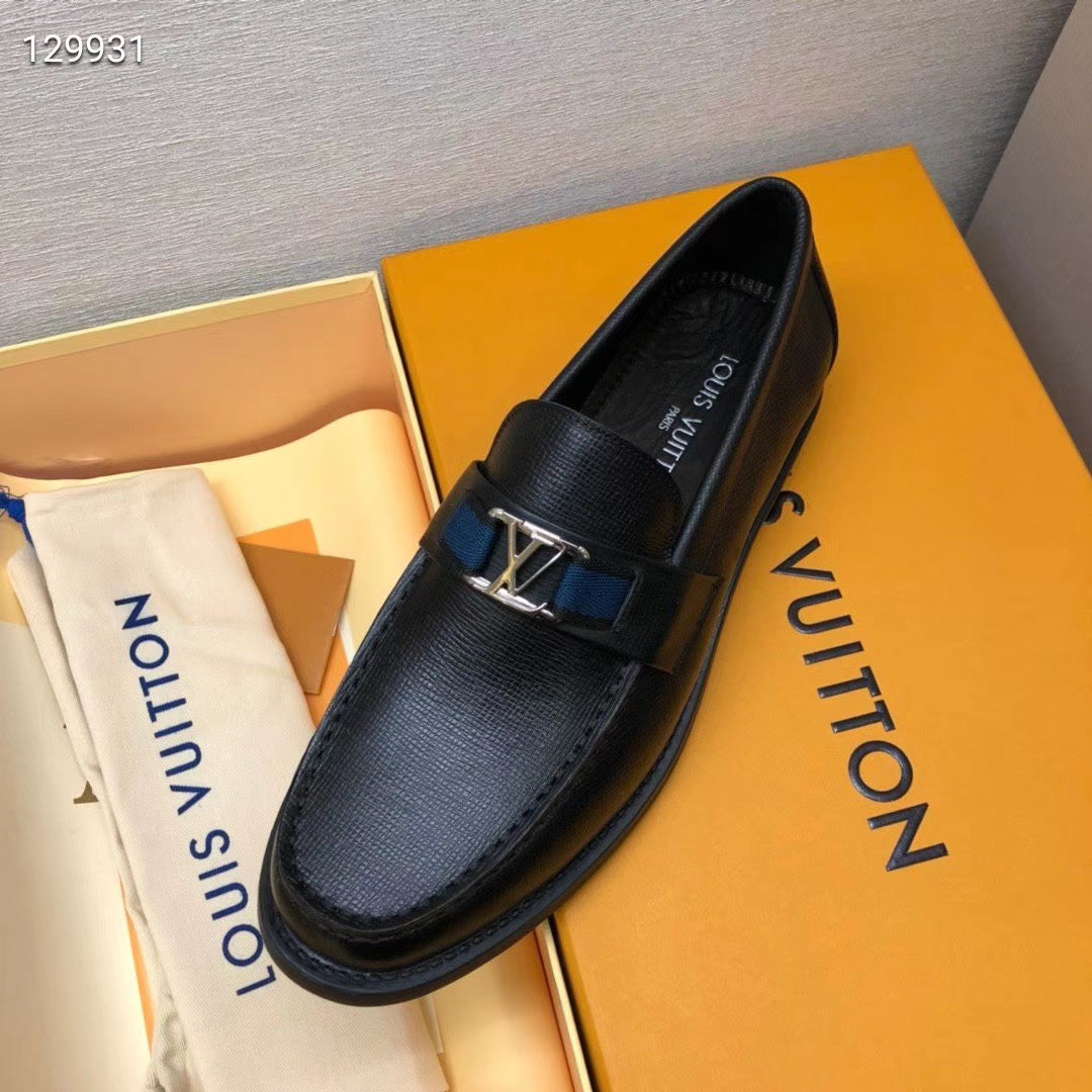 Men LV loafers