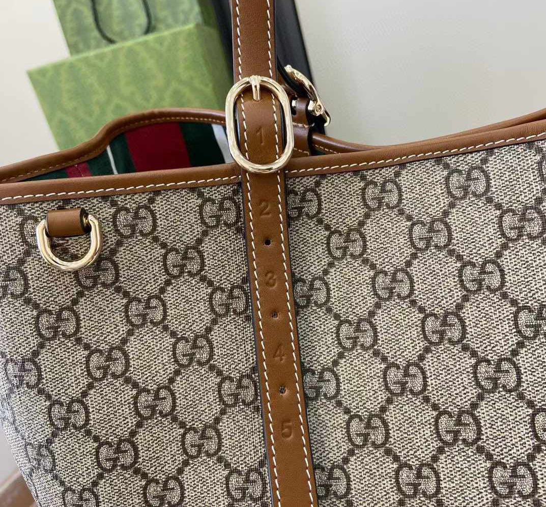 Gucci Medium GG Emblem Shopper