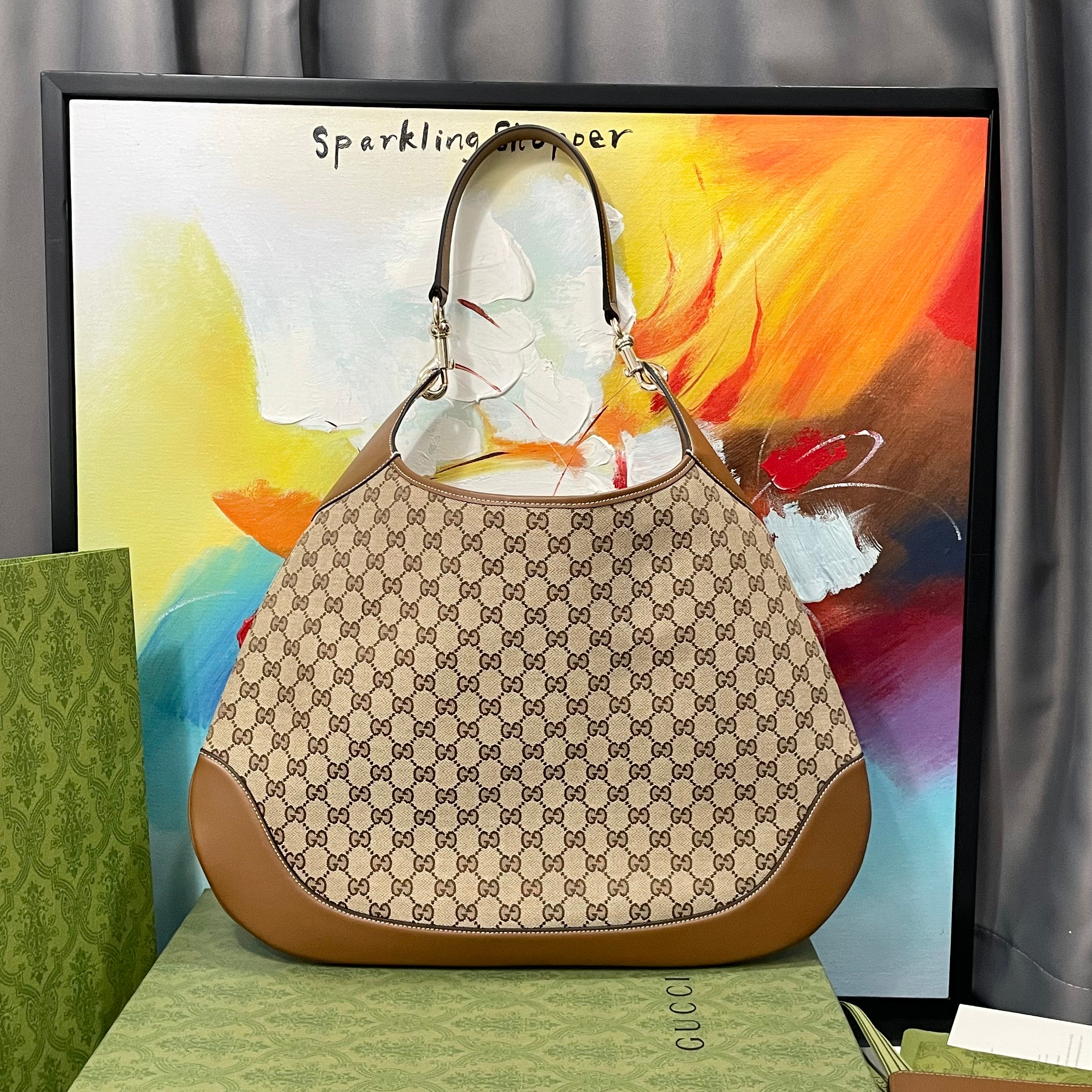 Gucci B large shoulder bag