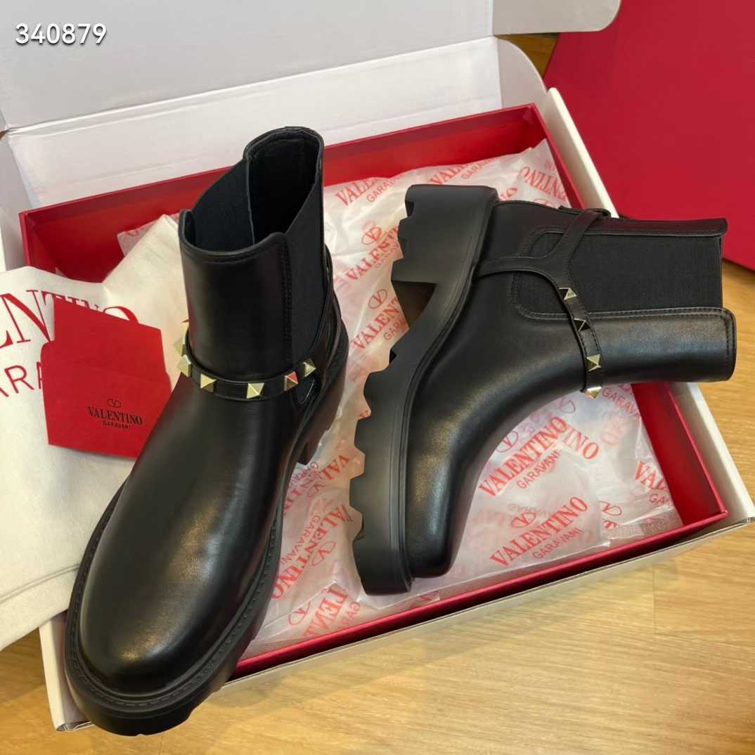 Valentino women boot with sturds