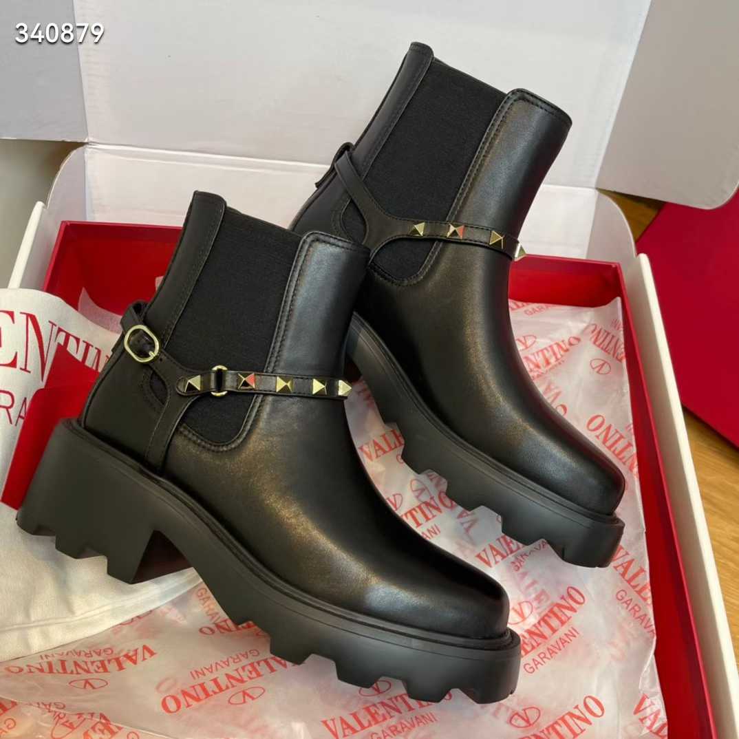 Valentino women boot with sturds