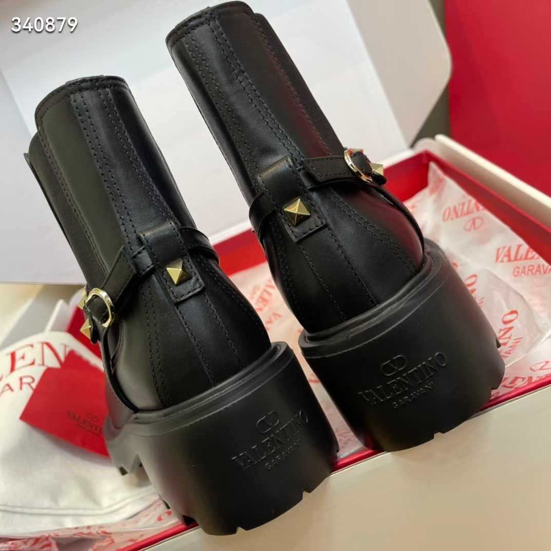 Valentino women boot with sturds