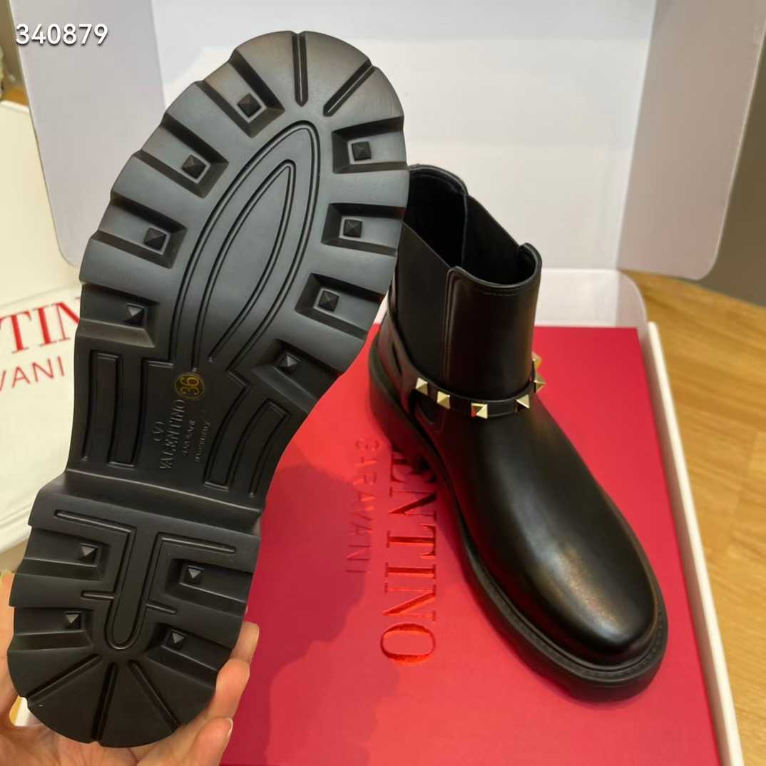 Valentino women boot with sturds