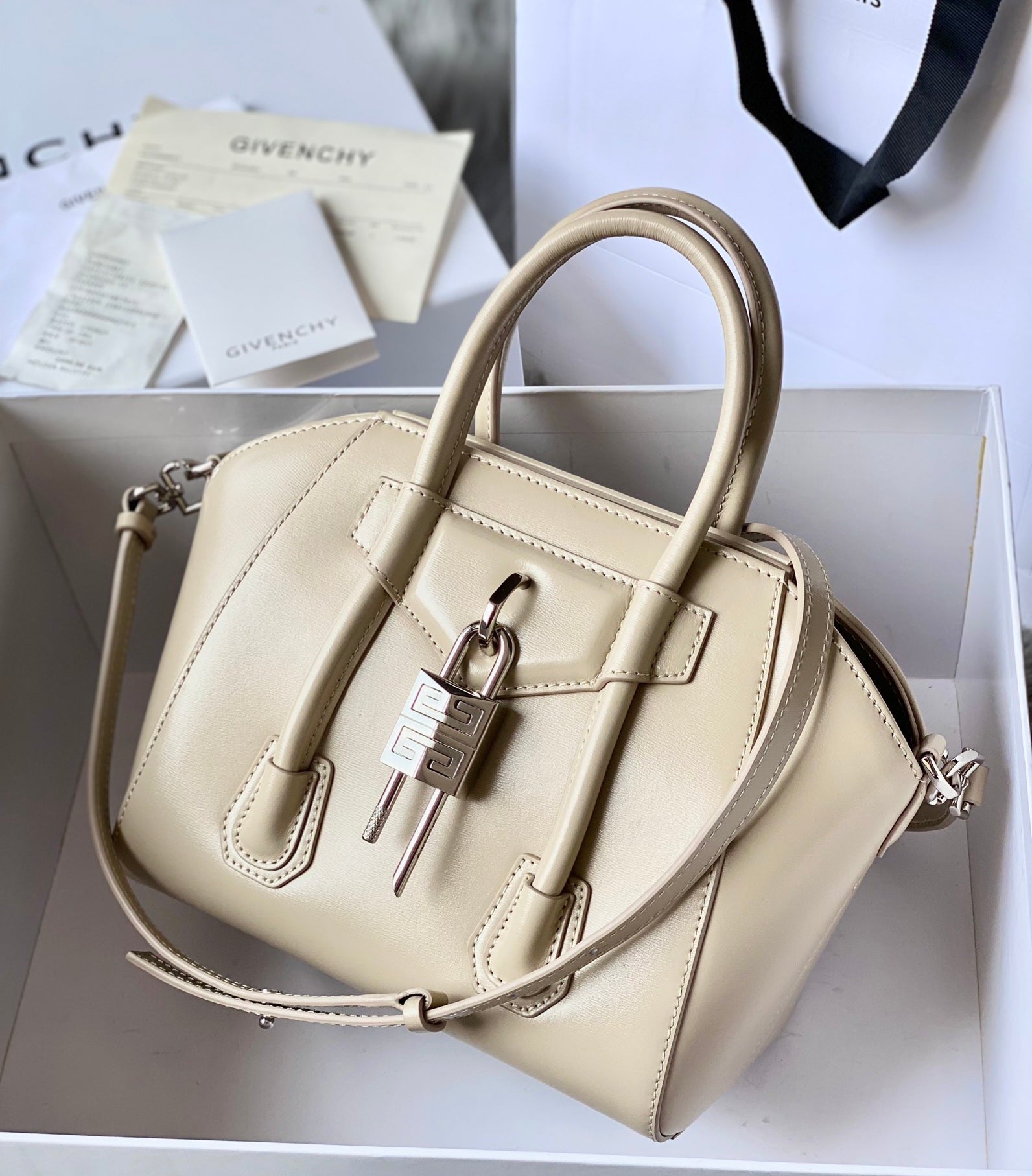 Givenchy Tote Antigona Lock Toy made of leather