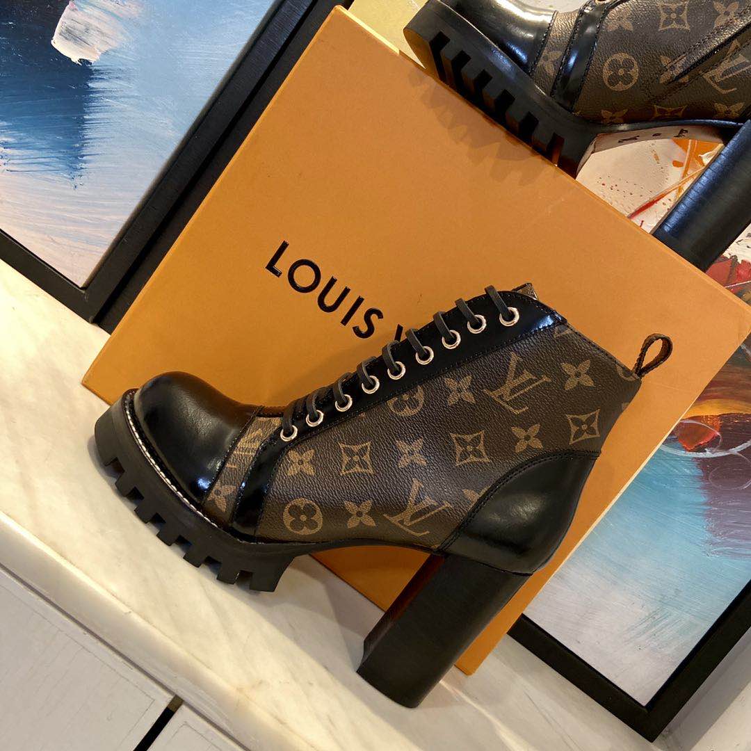 LV STAR TRAIL ANKLE BOOT