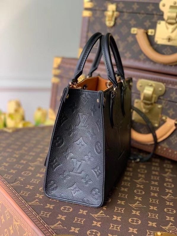 Lv Onthego Trumpet Tote bag