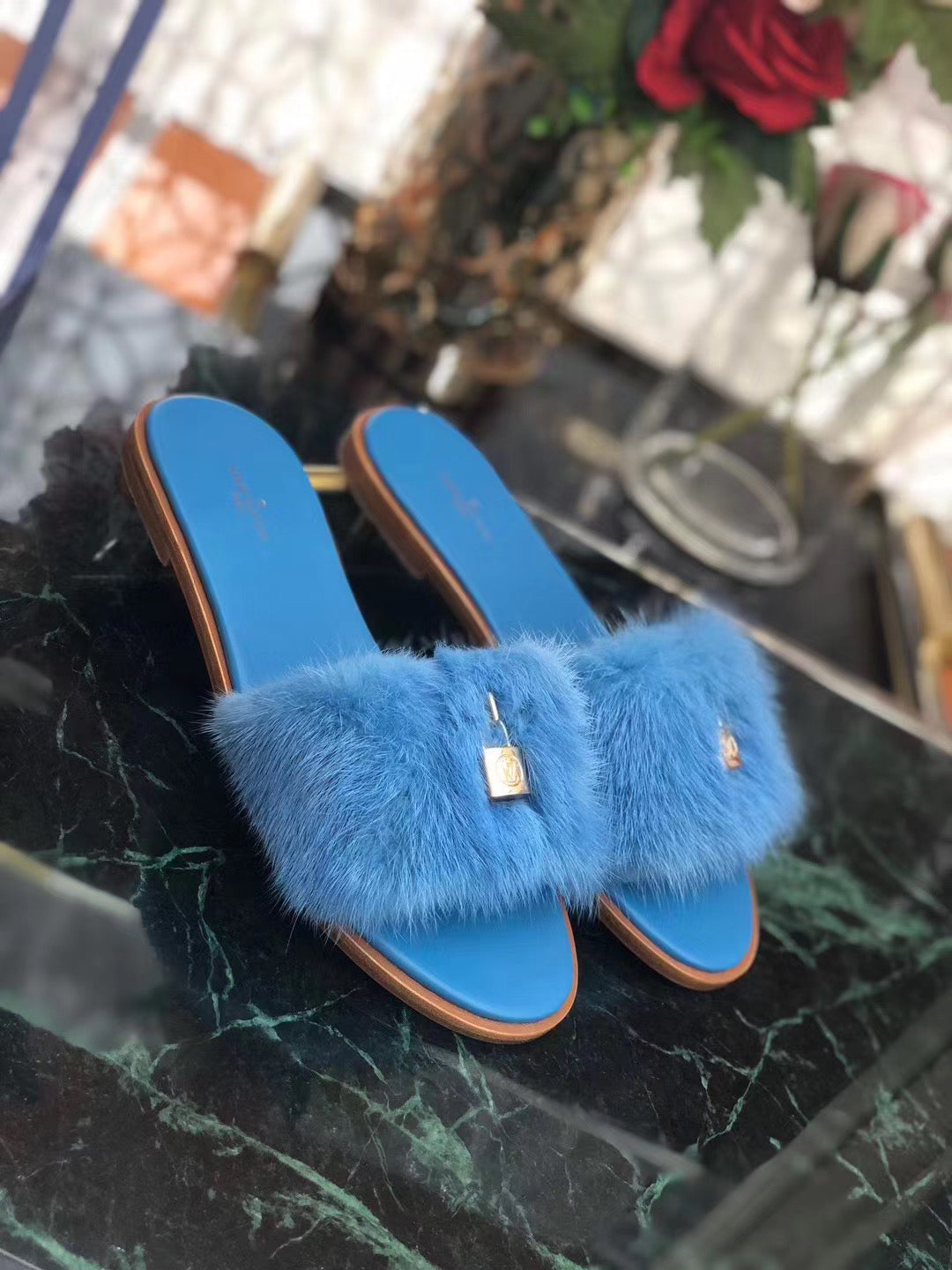 LV slides