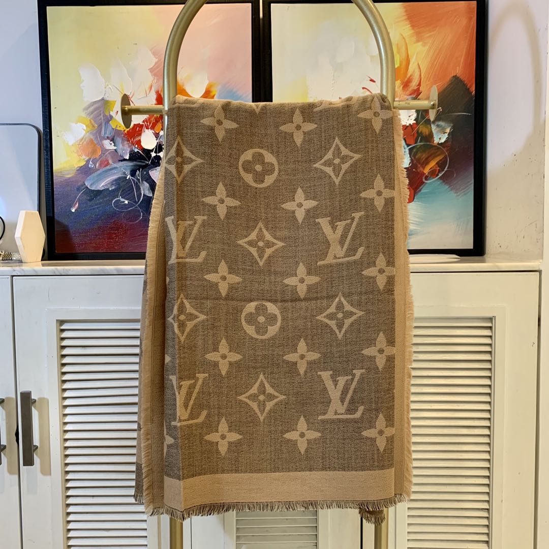 LV Scarf