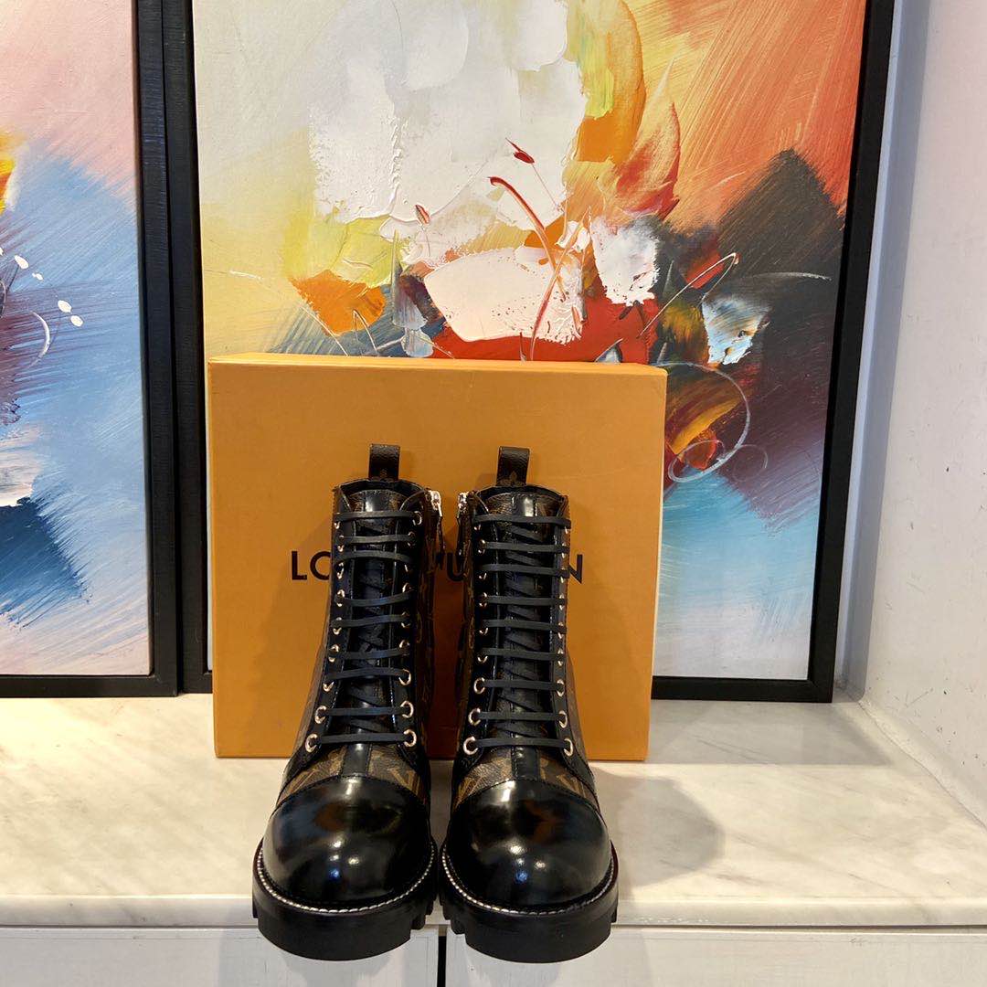 LV STAR TRAIL ANKLE BOOT