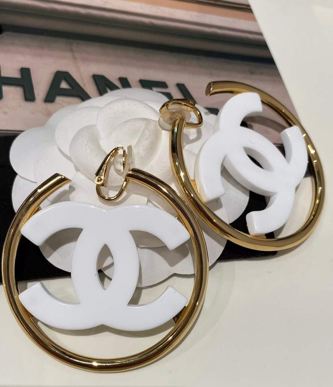 Chanel CC logo earings