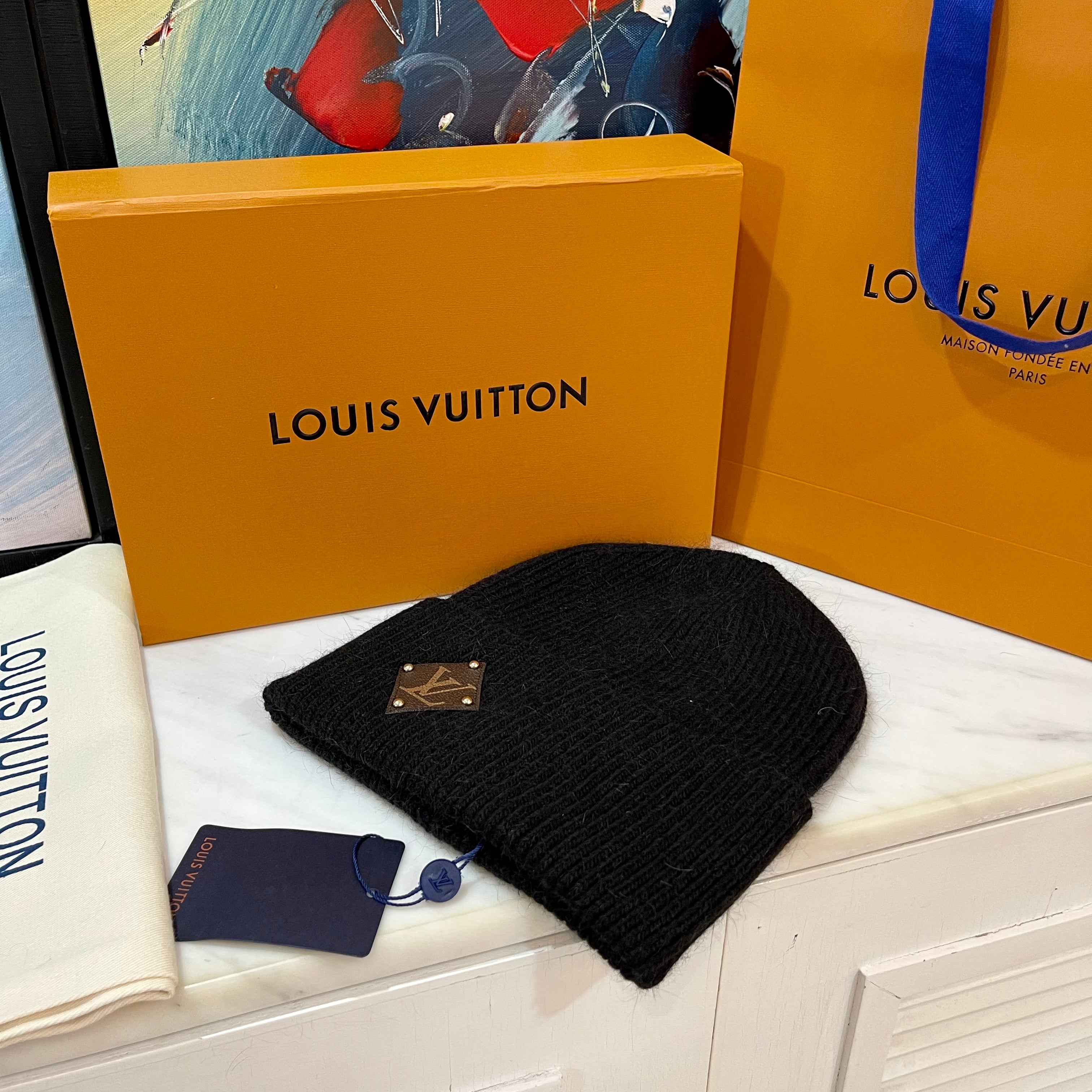 Louis vuitton head warmer