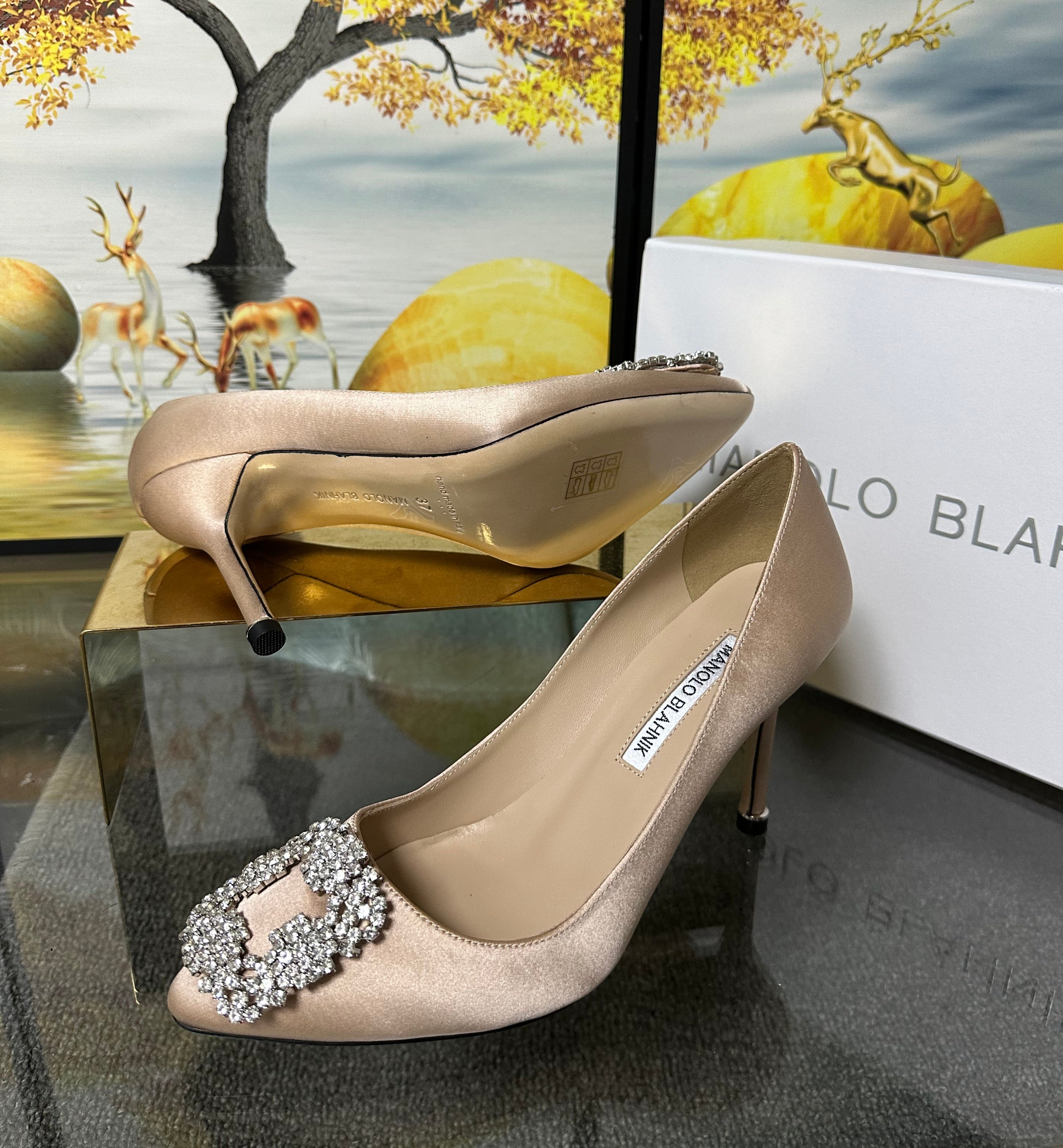 Manolo blahnik pump