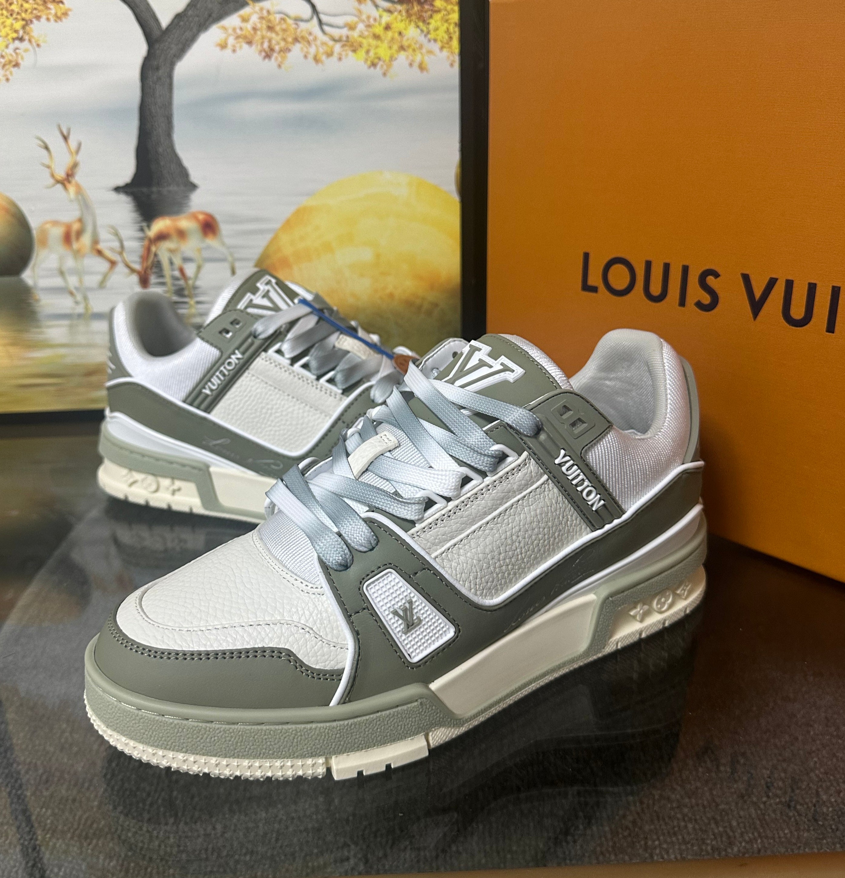 LV TRAINER SNEAKER